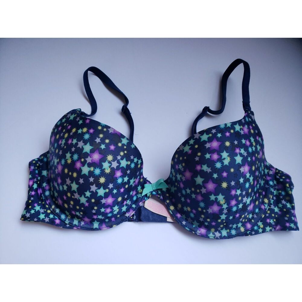 Victoria's Secret T-Shirt Bar